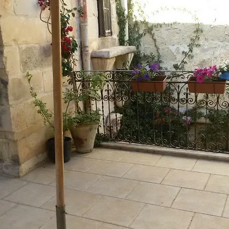 Panzió Charming Maltese Apartment With Terrace *