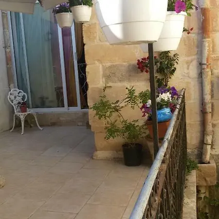 Charming Maltese Apartment With Terrace *