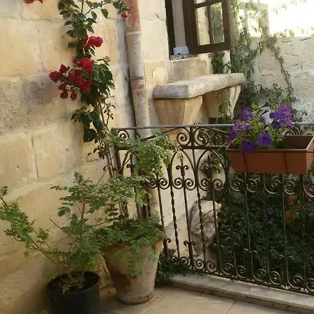 Charming Maltese Apartment With Terrace Panzió *