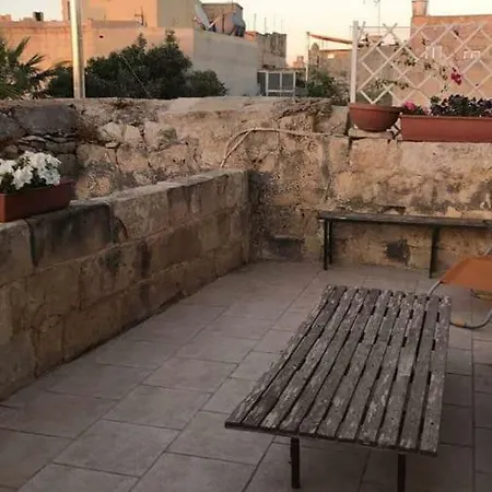 Panzió Charming Maltese Apartment With Terrace
