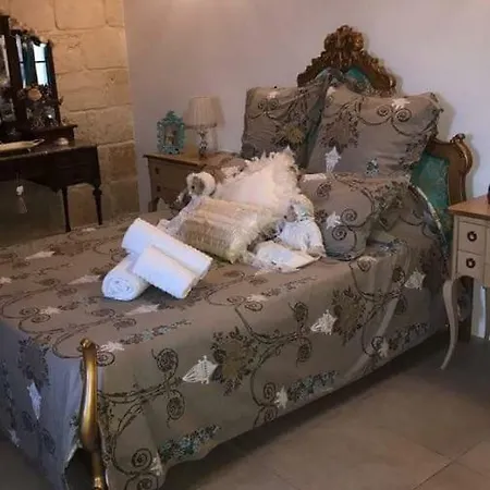 Charming Maltese Apartment With Terrace *