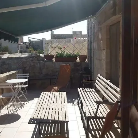 Charming Maltese Apartment With Terrace *