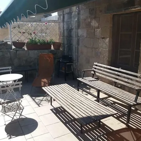 Charming Maltese Apartment With Terrace Tarxien