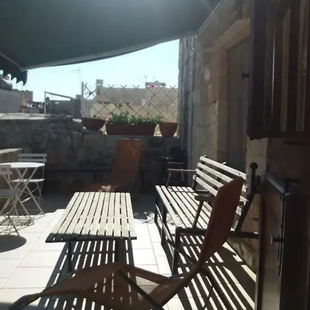 Bed & Breakfast Charming Maltese Apartment With Terrace Tarxien